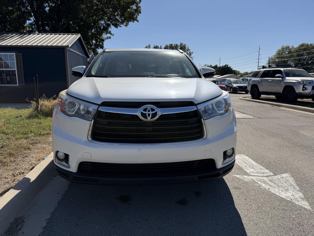 Toyota Highlander Limited FWD V6 2015