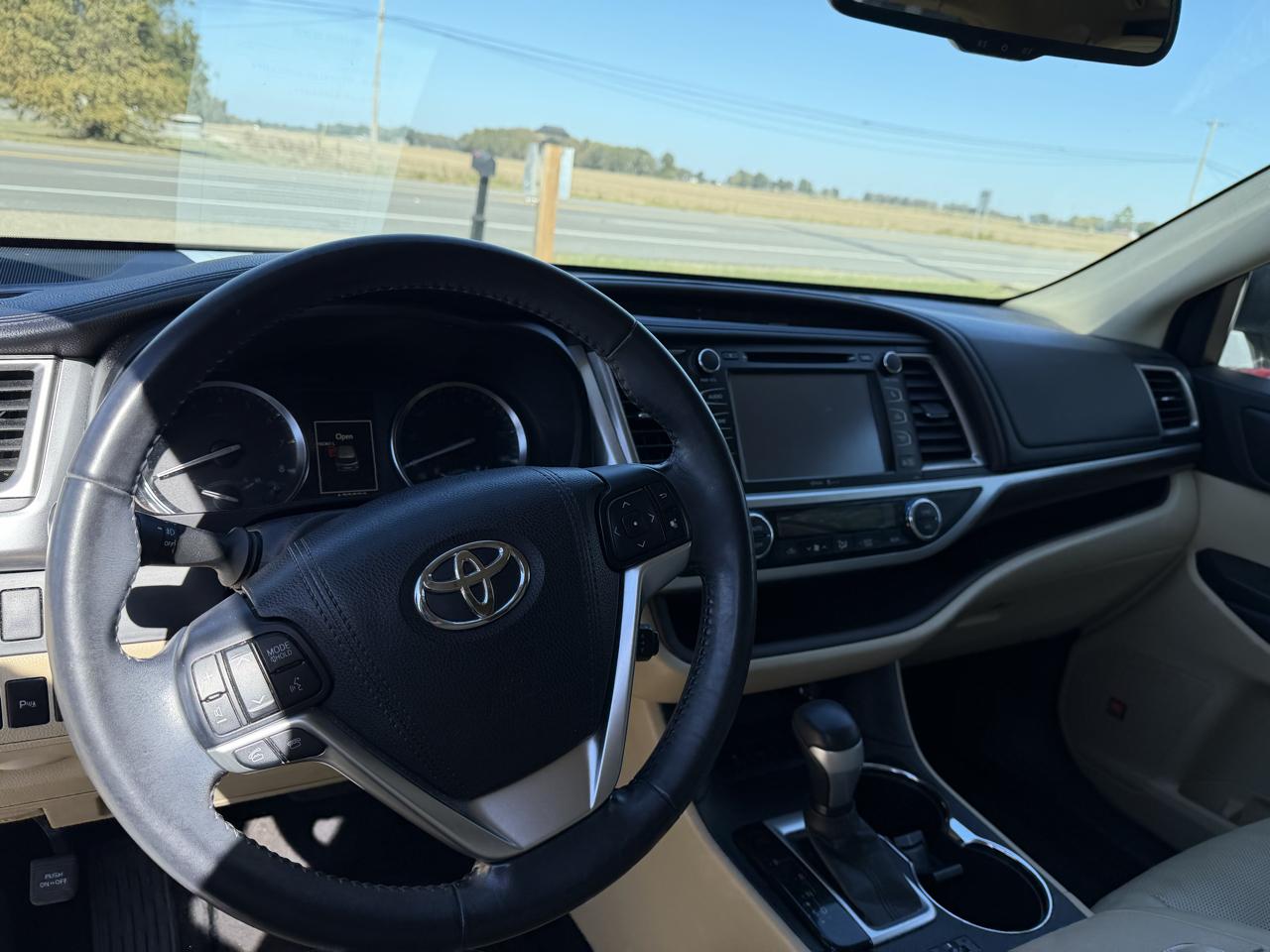Toyota Highlander Limited FWD V6 2015