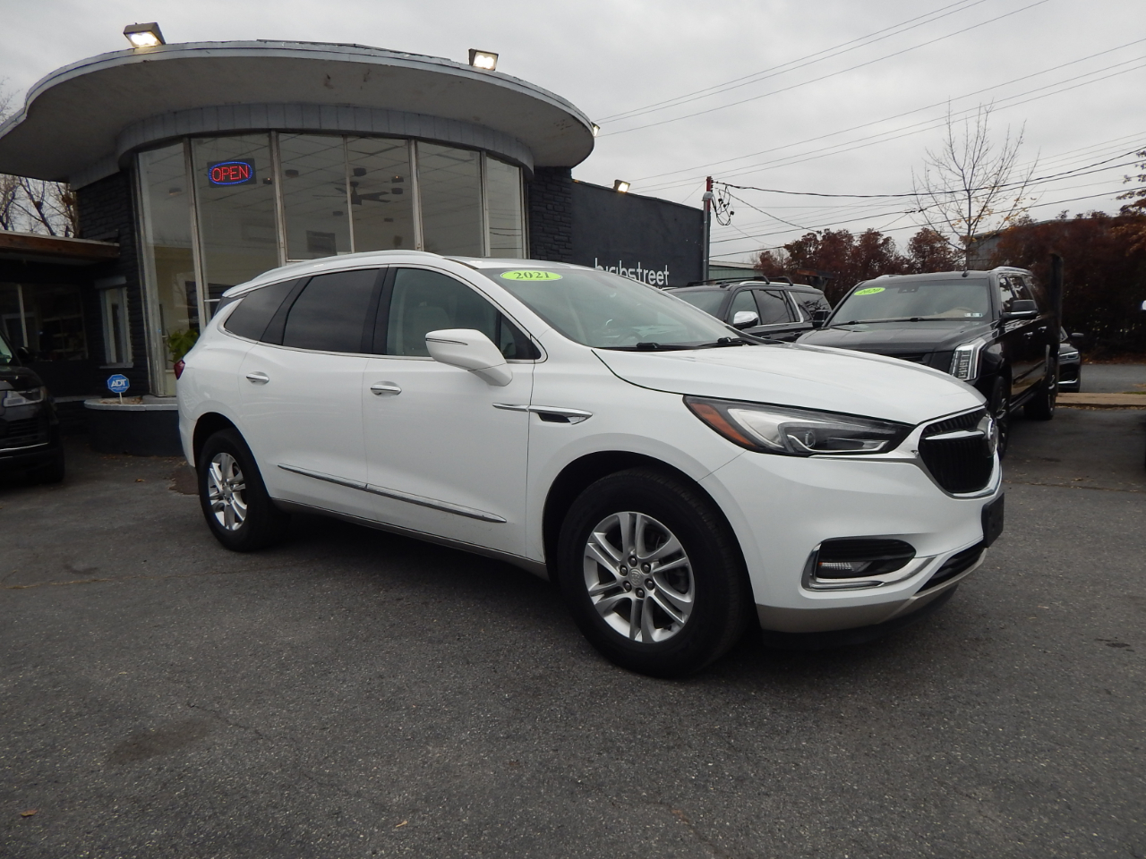 2021 Buick Enclave Essence photo 4