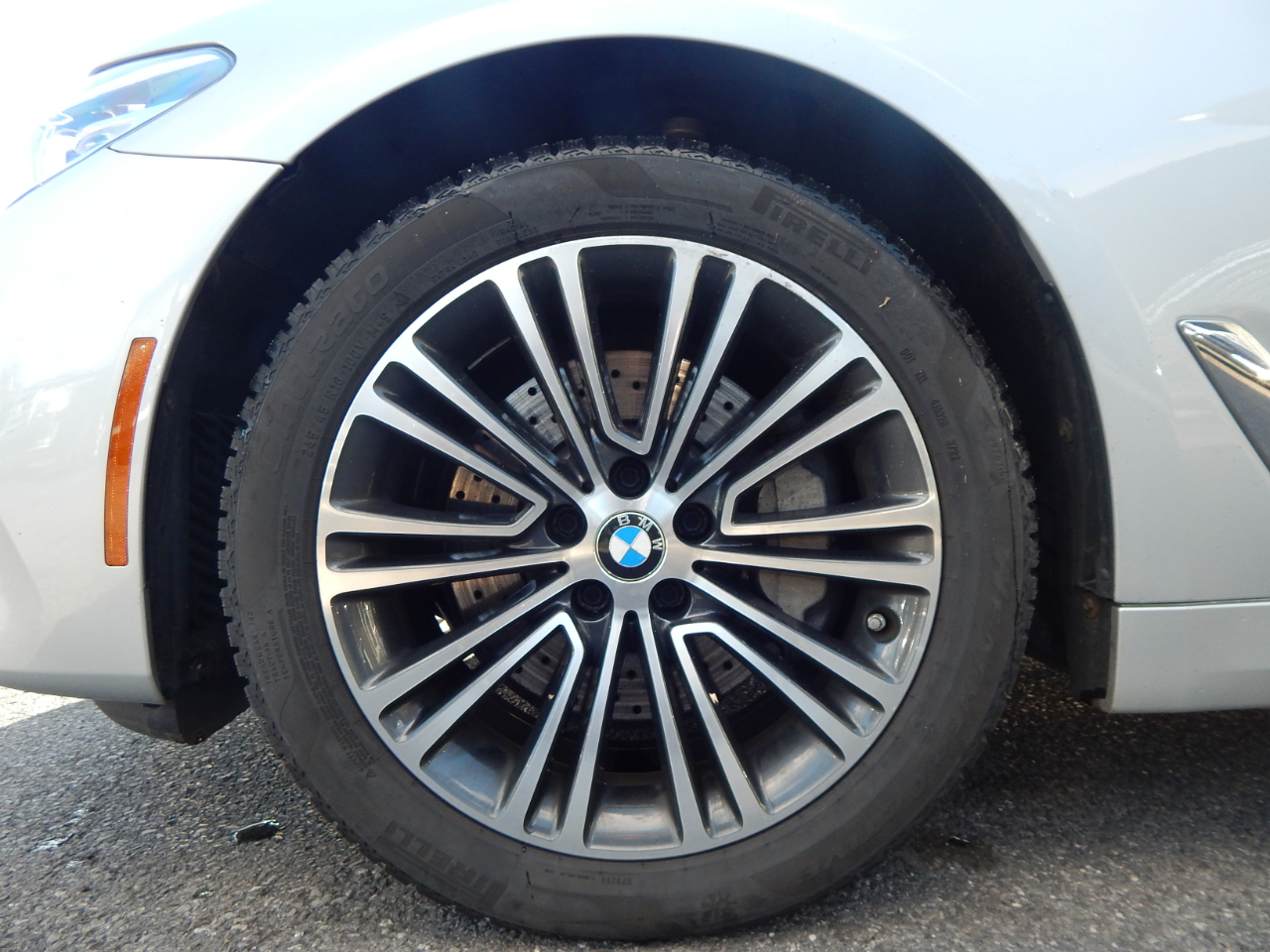 BMW 5 Series 530i xDrive Sedan 2019