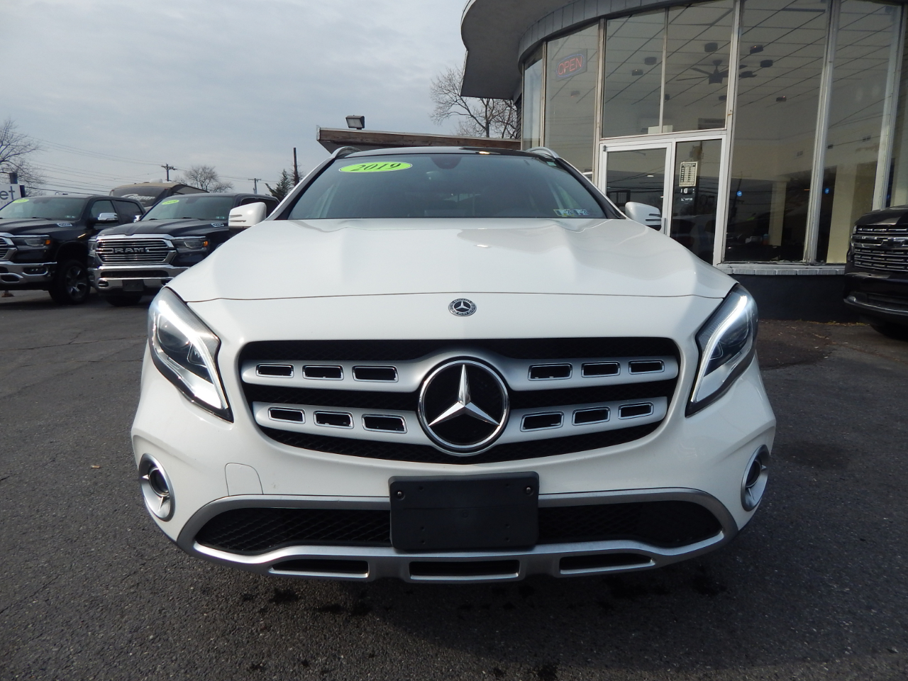 Mercedes-Benz GLA-Class 4MATIC 4dr GLA 250 2019