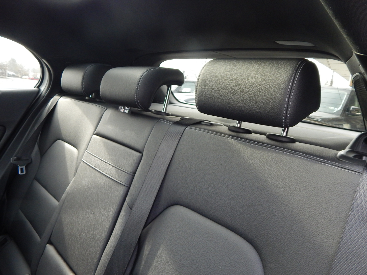 Mercedes-Benz GLA-Class 4MATIC 4dr GLA 250 2019