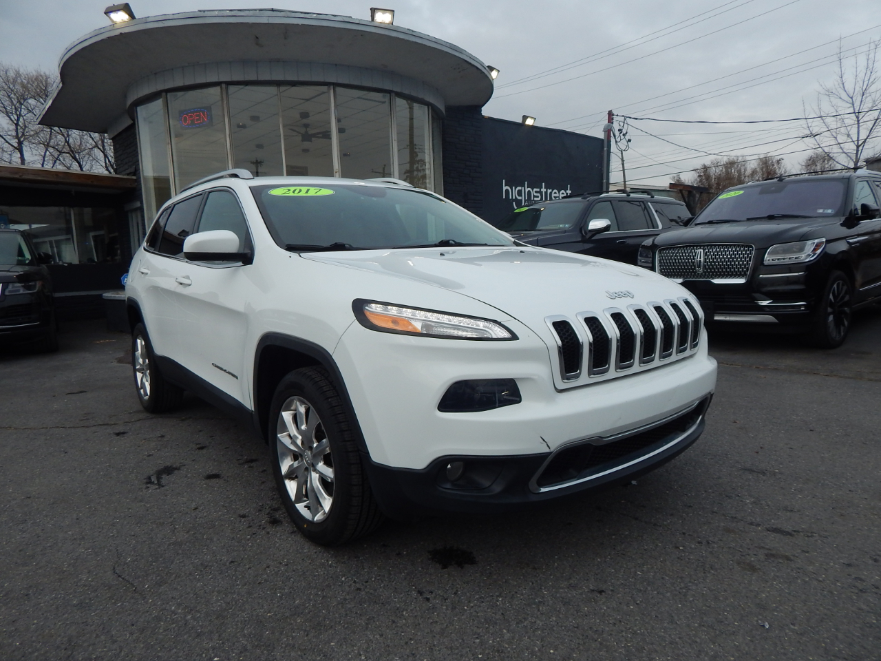 Jeep Cherokee Limited 4D SUV FWD 2017