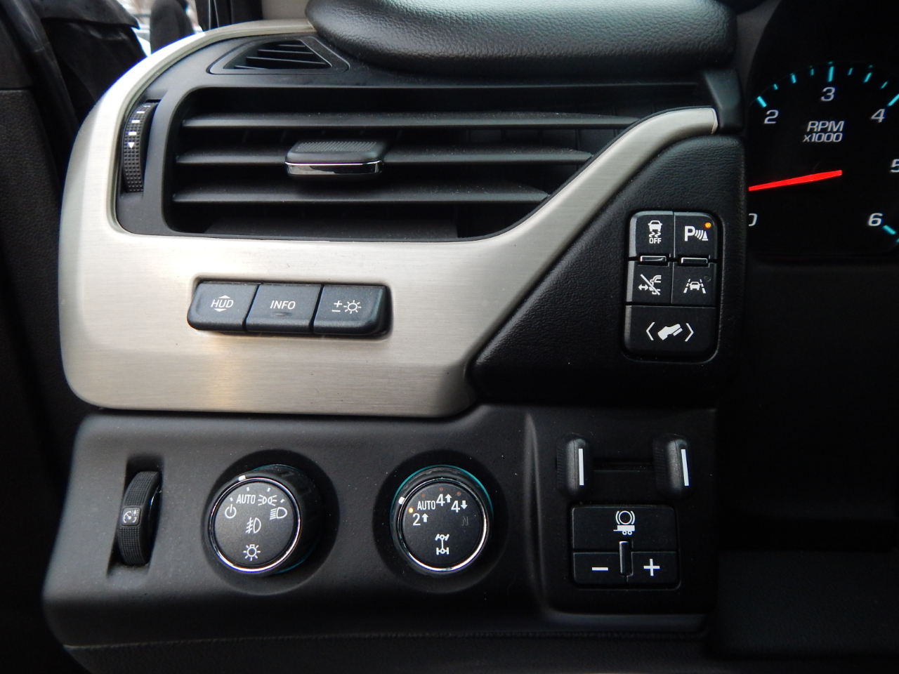 GMC Yukon XL Denali 4WD 2020