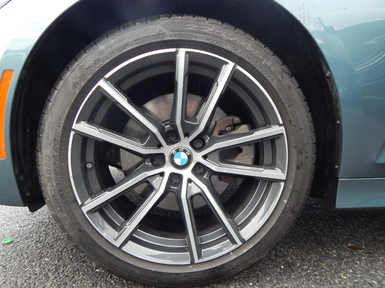 BMW 3 Series 330i xDrive Sedan 2019