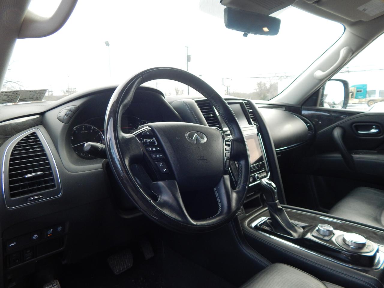 Infiniti QX80 Luxe 4D SUV AWD 2021