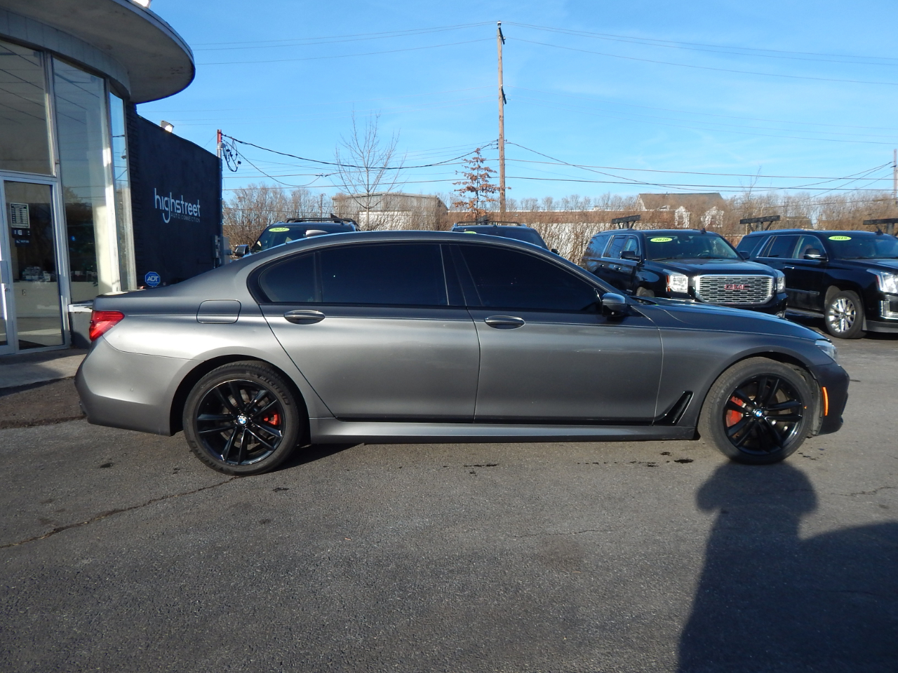 BMW 7 Series 4dr Sdn 750i xDrive AWD 2017