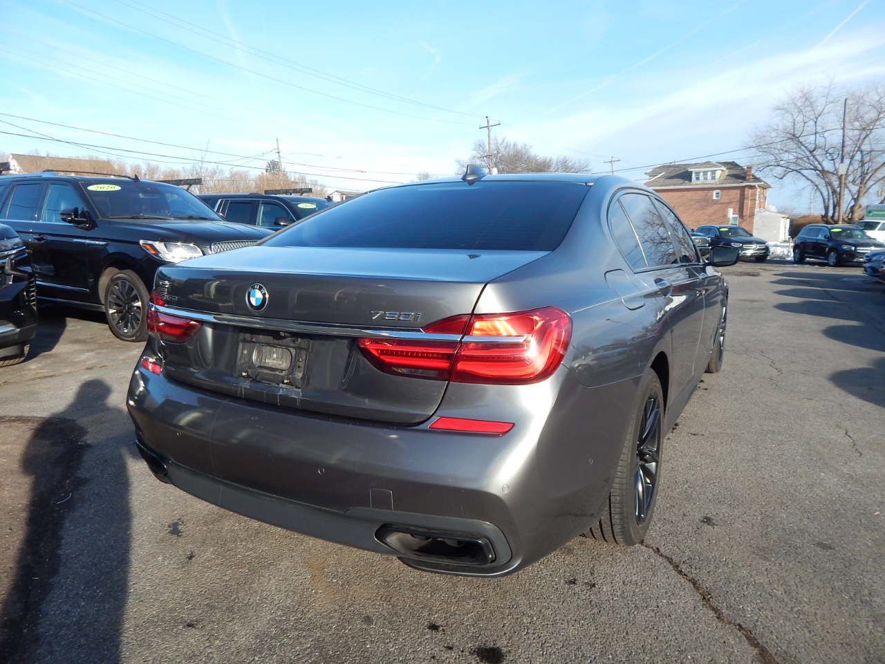 BMW 7 Series 4dr Sdn 750i xDrive AWD 2017