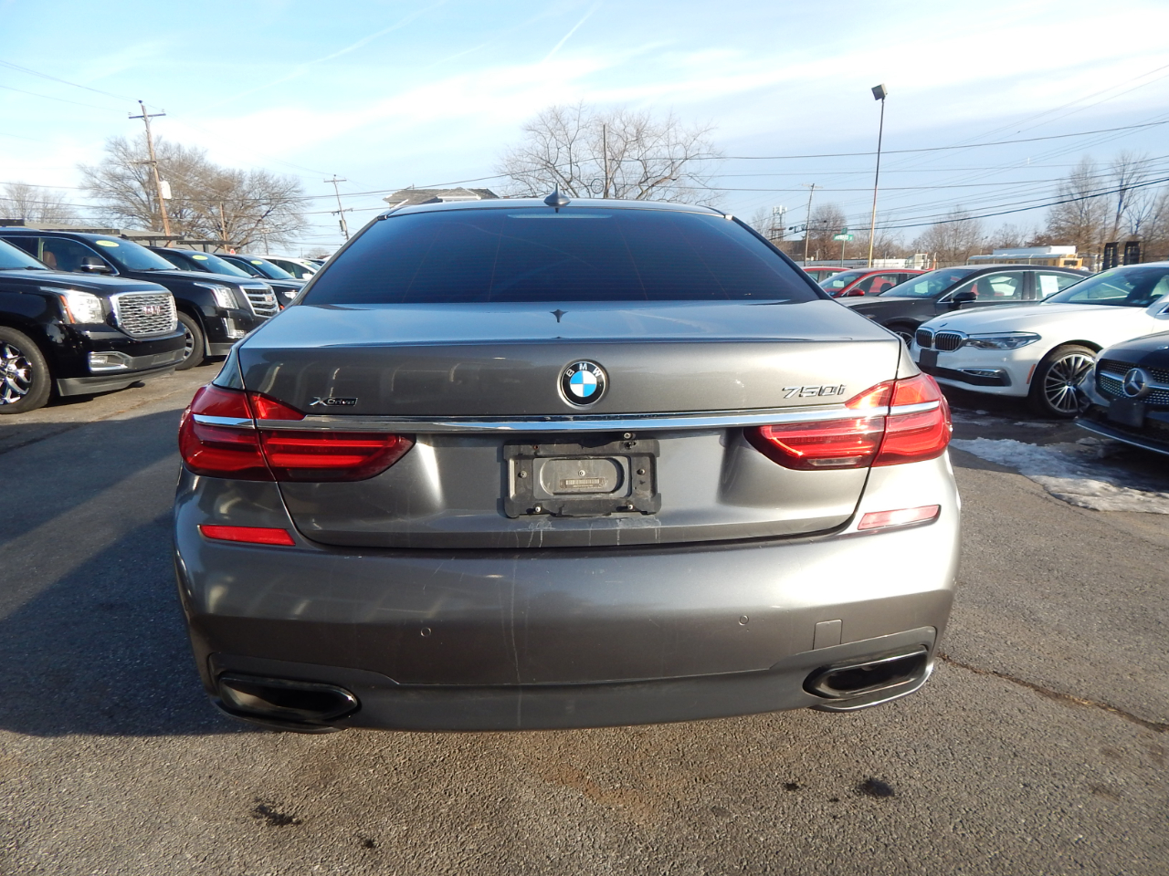 BMW 7 Series 4dr Sdn 750i xDrive AWD 2017