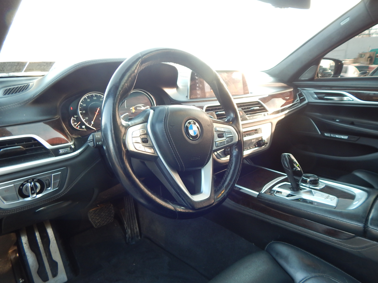 BMW 7 Series 4dr Sdn 750i xDrive AWD 2017