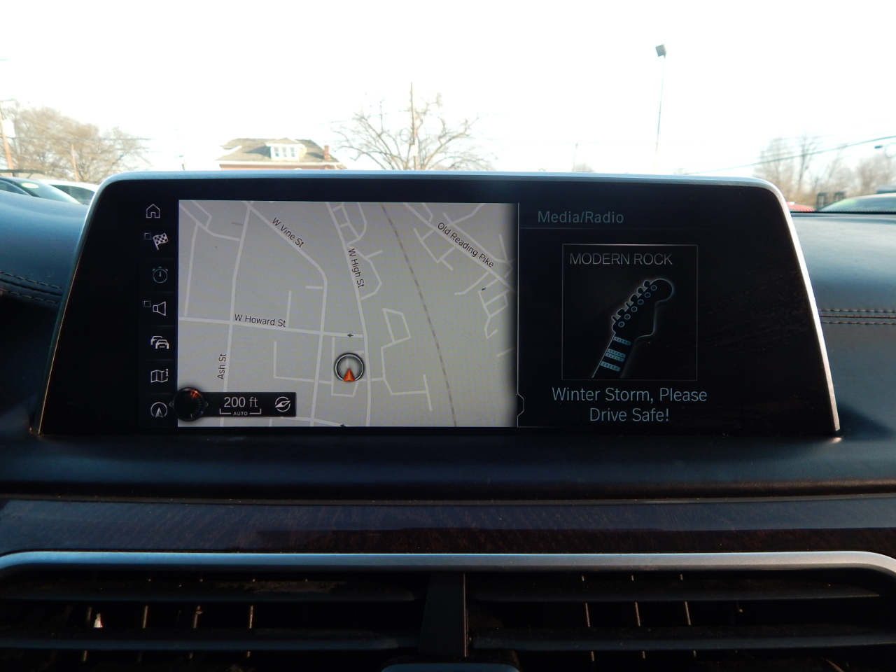 BMW 7 Series 4dr Sdn 750i xDrive AWD 2017