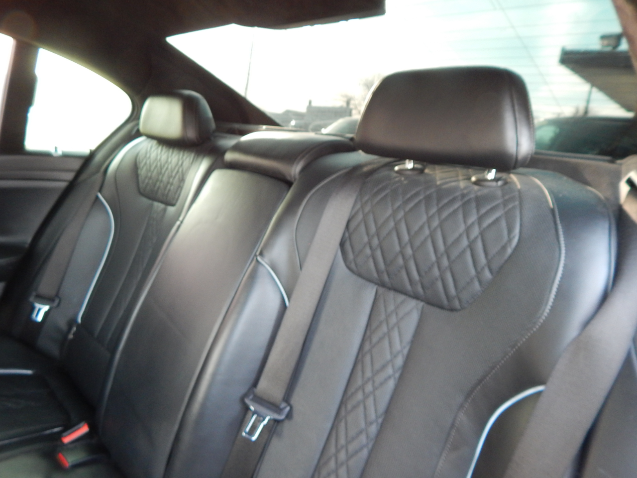 BMW 7 Series 4dr Sdn 750i xDrive AWD 2017