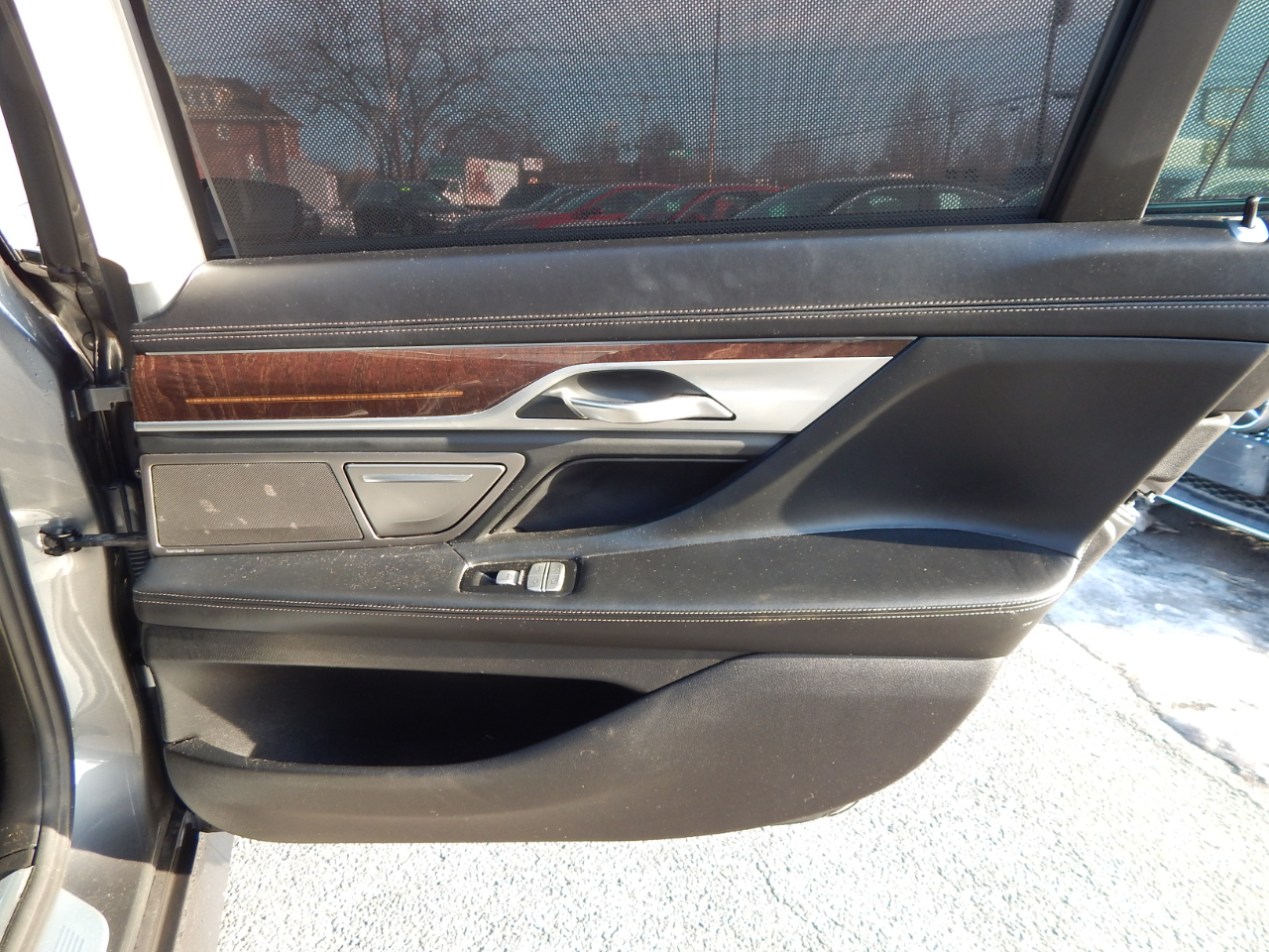 BMW 7 Series 4dr Sdn 750i xDrive AWD 2017