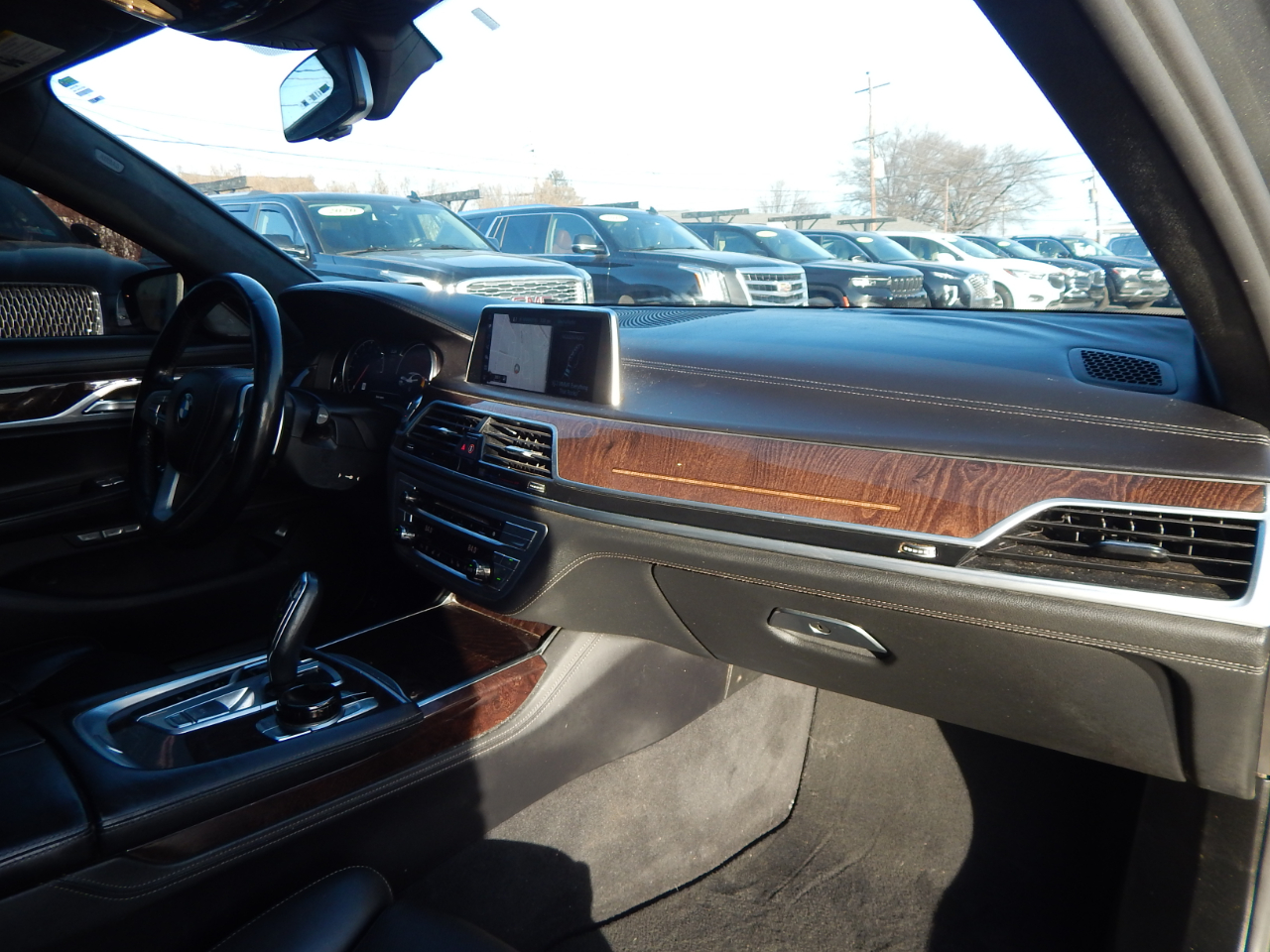 BMW 7 Series 4dr Sdn 750i xDrive AWD 2017