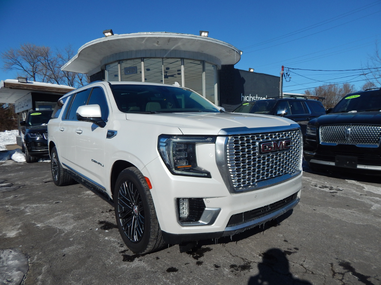 GMC Yukon XL 4WD 4dr Denali 2021