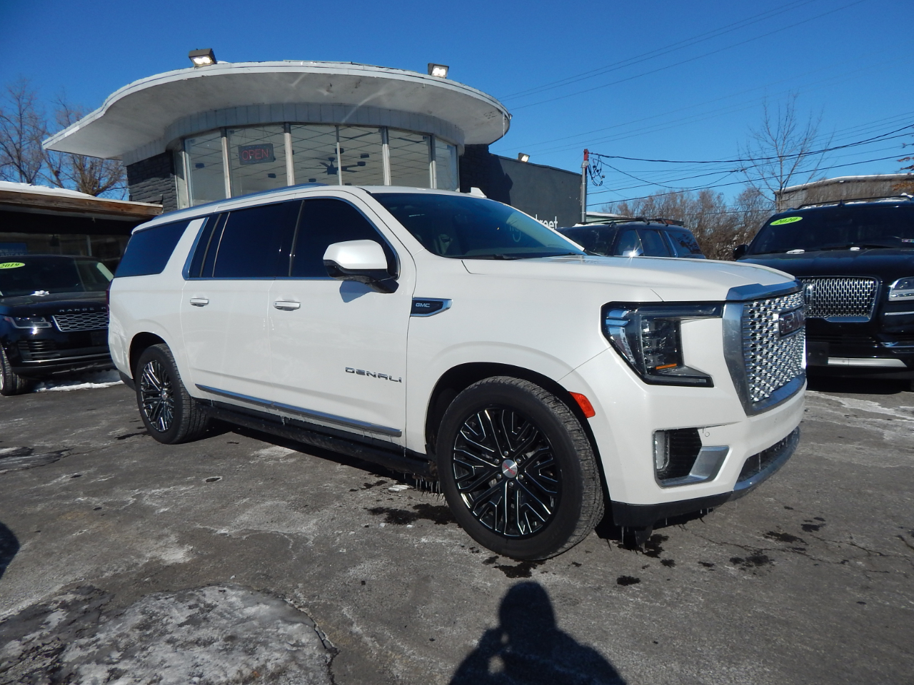 GMC Yukon XL 4WD 4dr Denali 2021