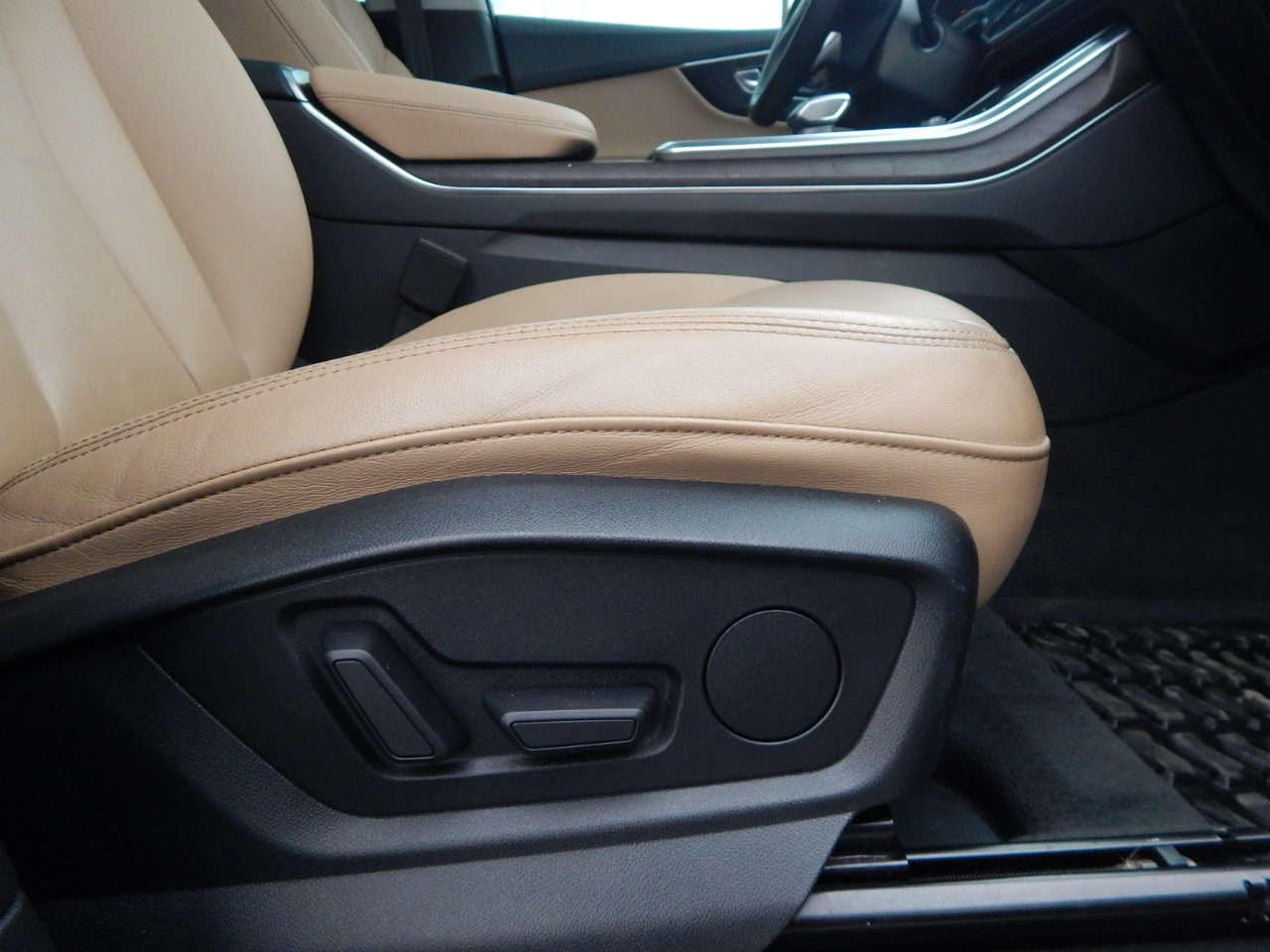 Audi Q7 Premium Plus 45 TFSI quattro 2021