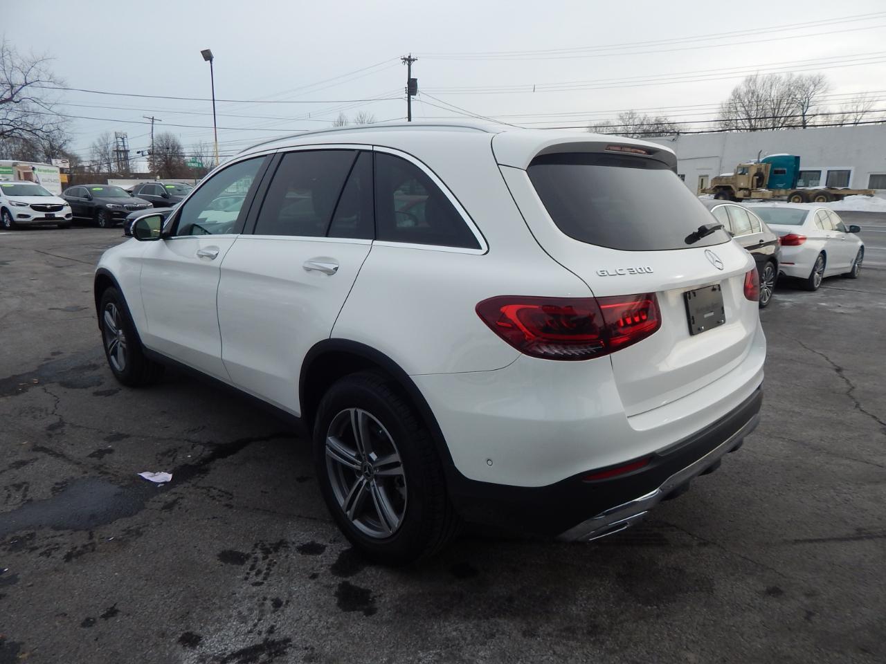 Mercedes-Benz GLC GLC 300 4MATIC SUV 2021