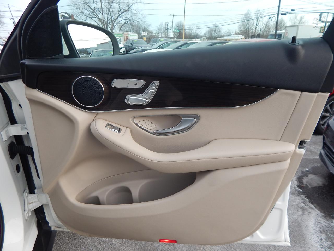 Mercedes-Benz GLC GLC 300 4MATIC SUV 2021