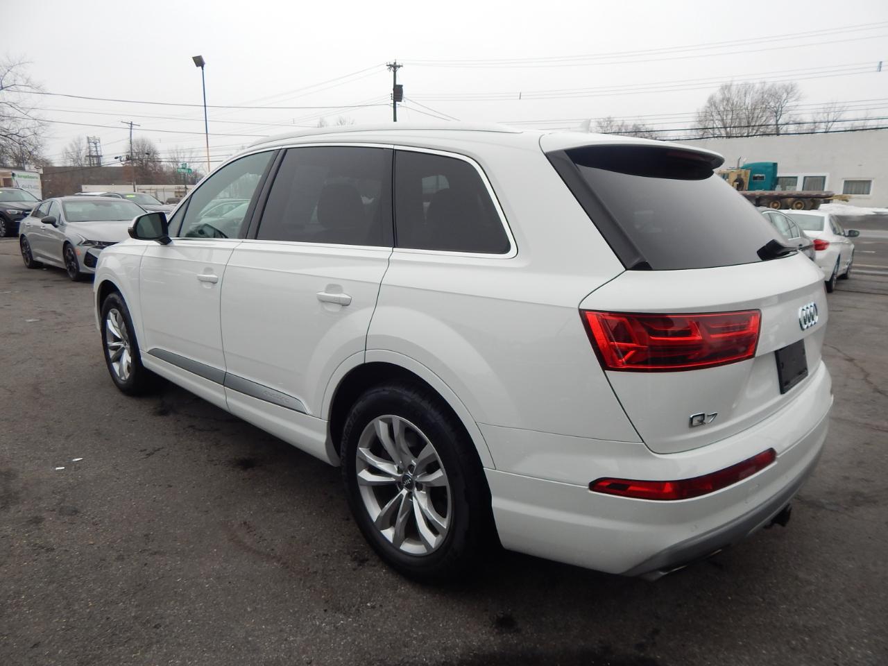 Audi Q7 SE Premium Plus 55 TFSI quattro 2019