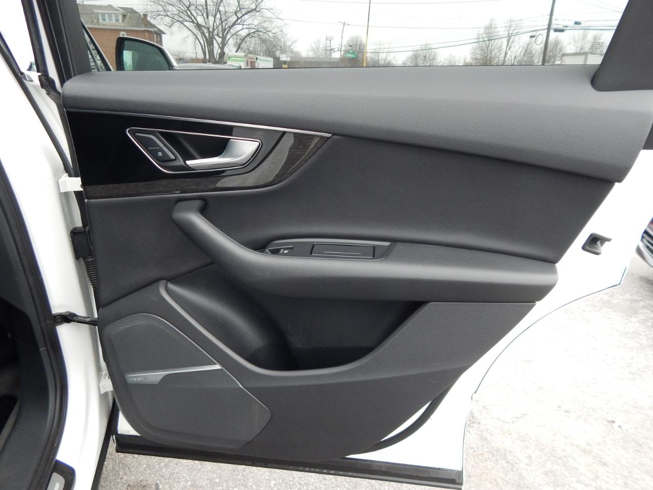 Audi Q7 SE Premium Plus 55 TFSI quattro 2019