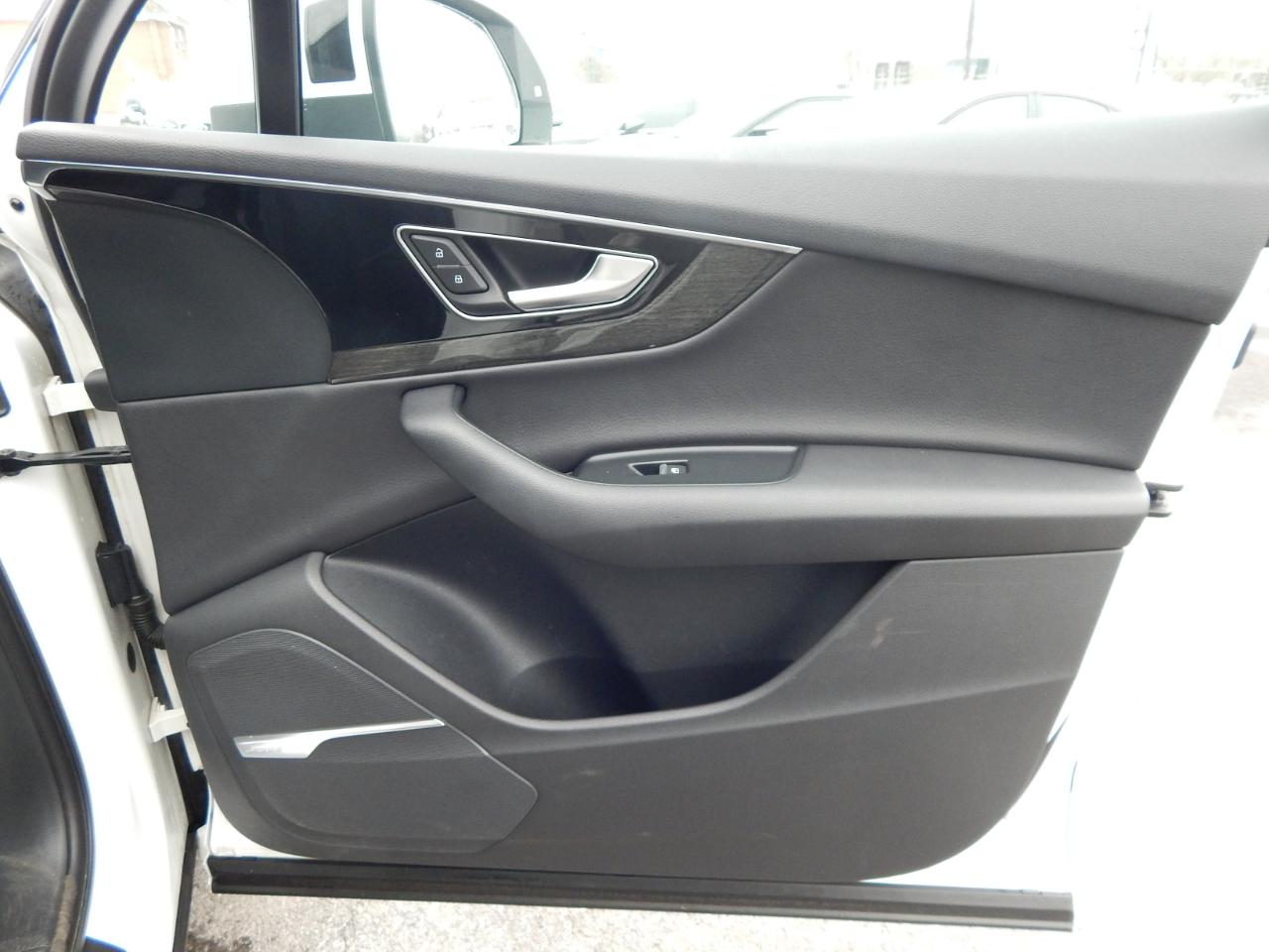 Audi Q7 SE Premium Plus 55 TFSI quattro 2019