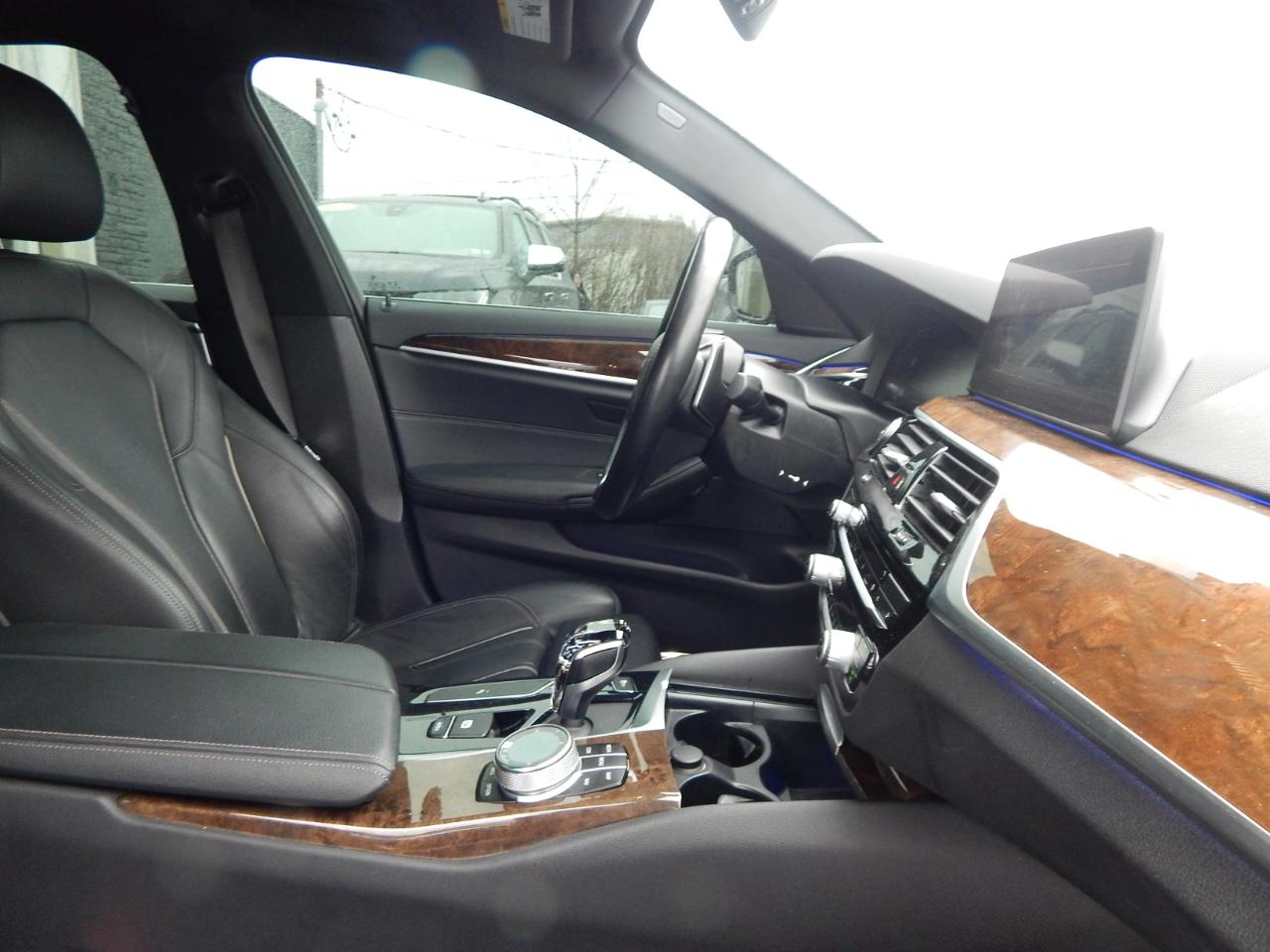 BMW 5 Series 530i xDrive Sedan 2020