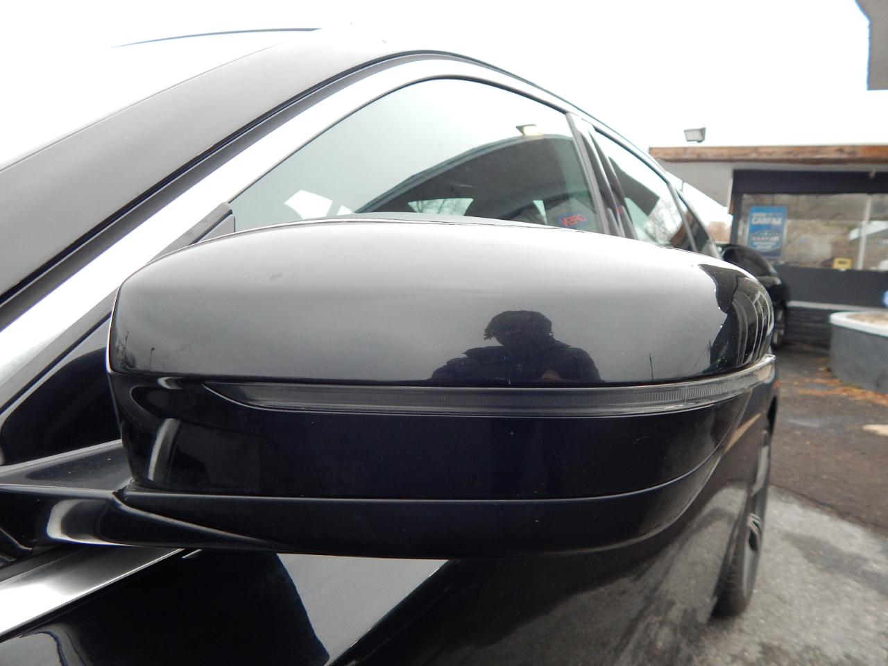 BMW 3 Series 330i xDrive Sedan 2021