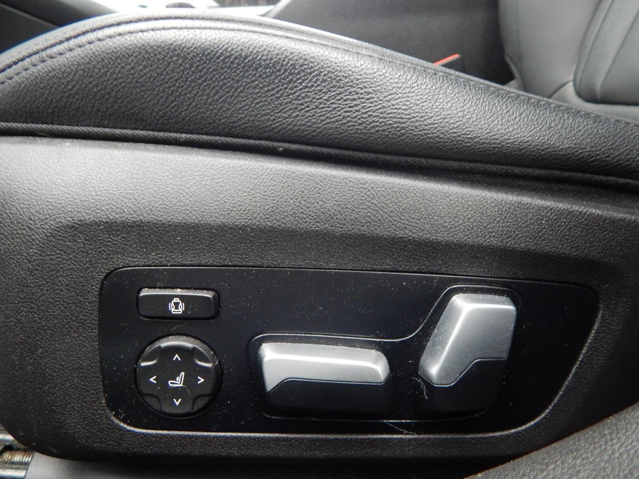 BMW 3 Series 330i xDrive Sedan 2021