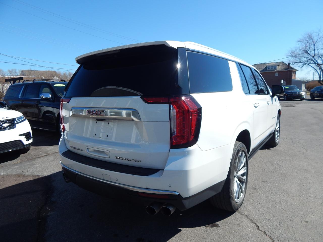 GMC Yukon XL Denali 4WD 2021