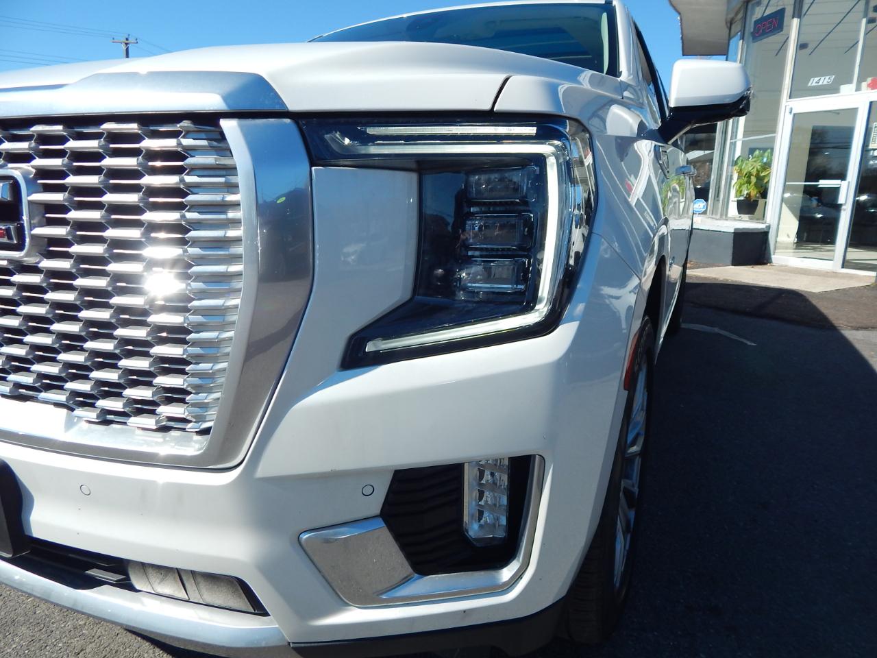 GMC Yukon XL Denali 4WD 2021