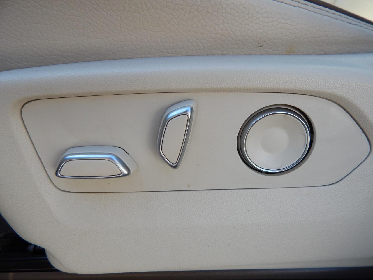 GMC Yukon XL Denali 4WD 2021