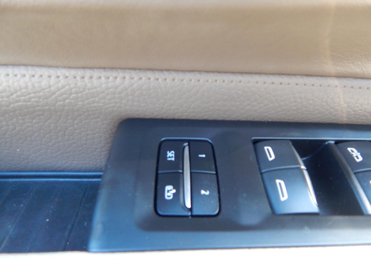 GMC Yukon XL Denali 4WD 2021