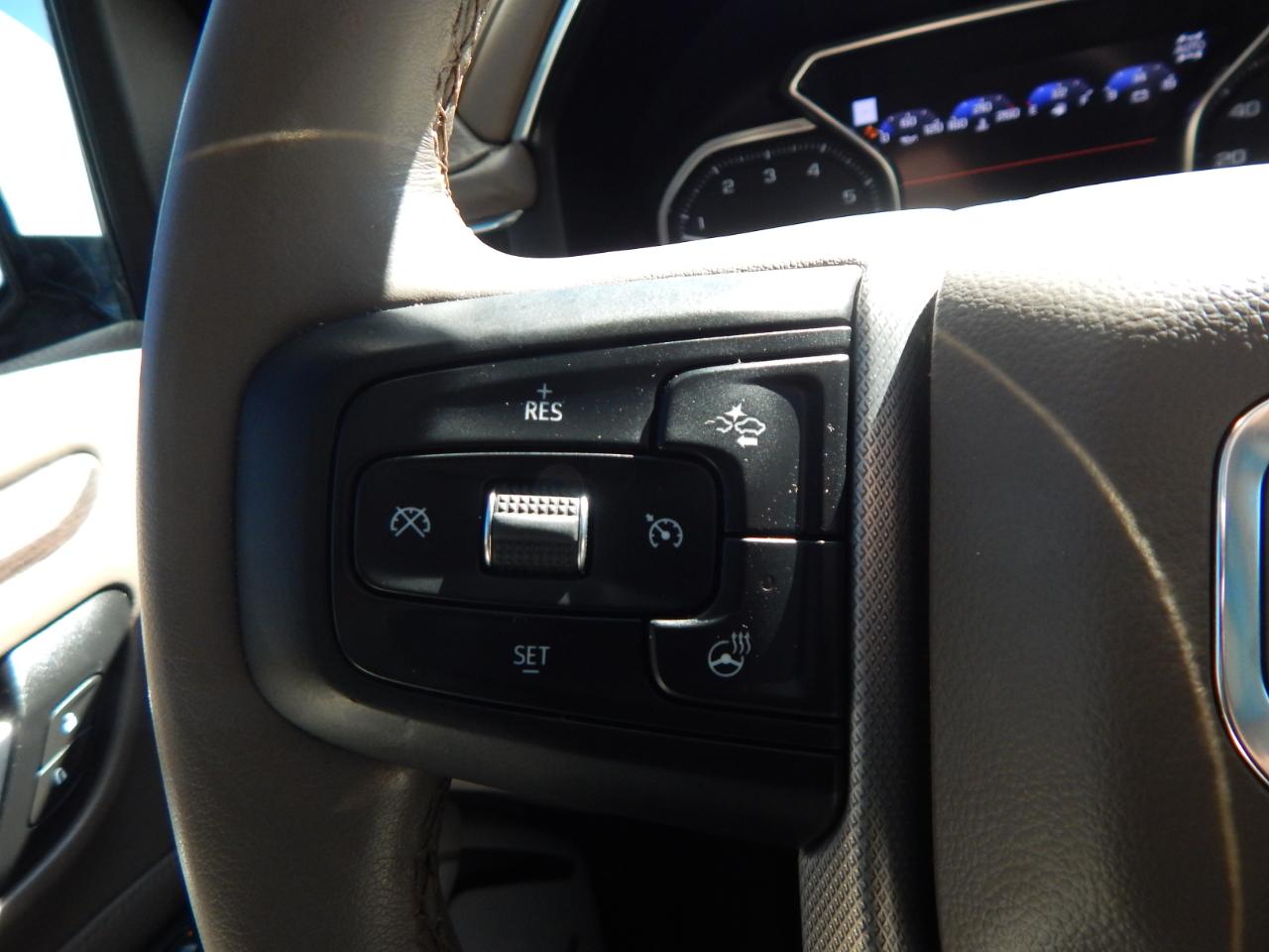 GMC Yukon XL Denali 4WD 2021