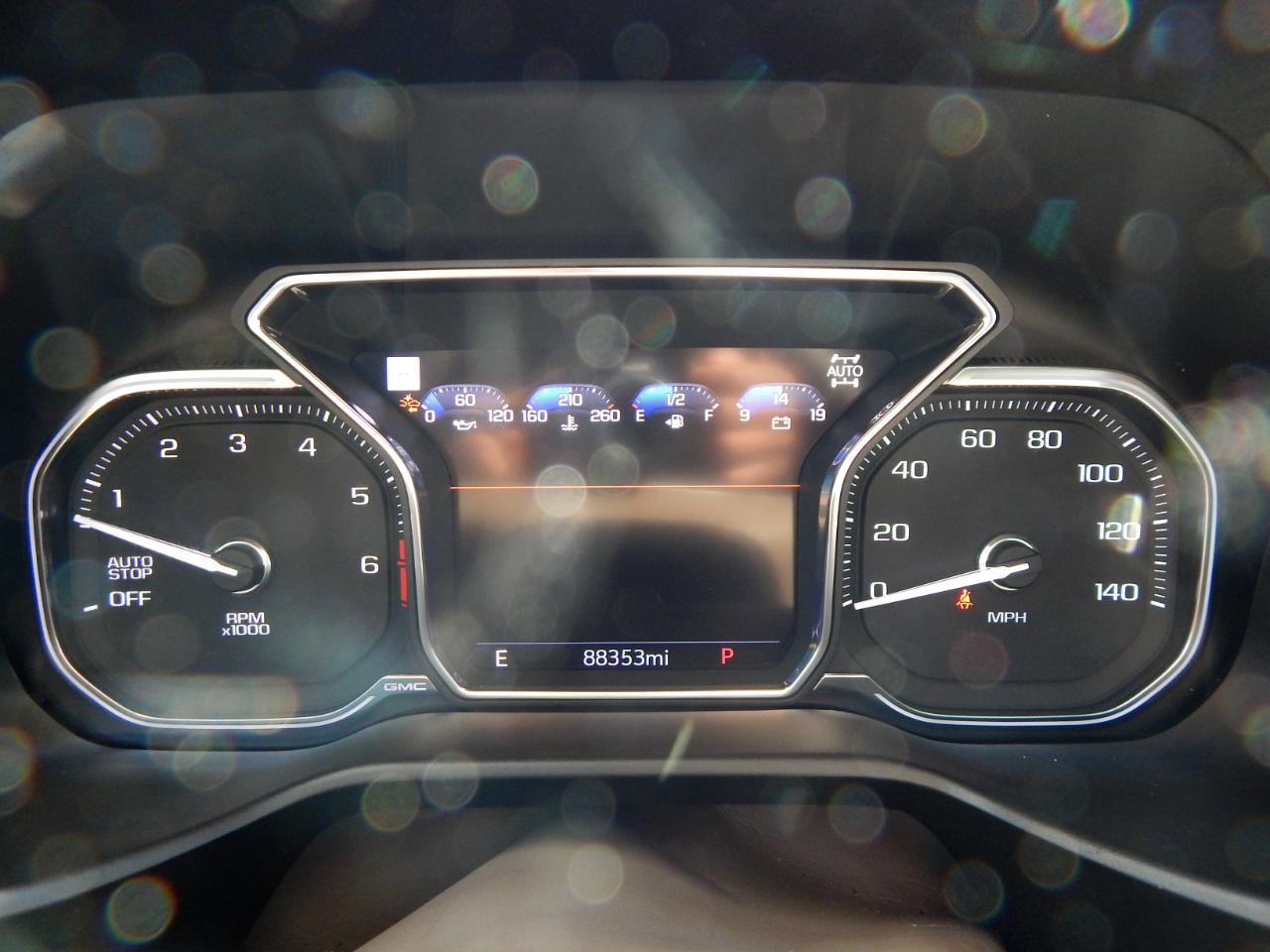 GMC Yukon XL Denali 4WD 2021