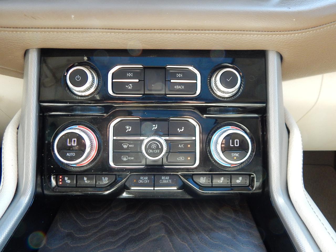 GMC Yukon XL Denali 4WD 2021