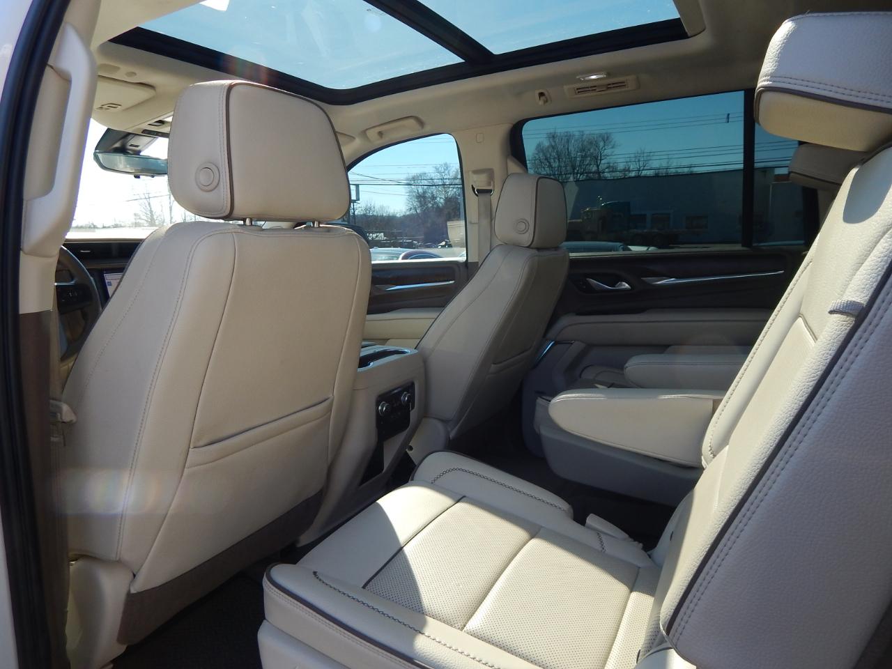 GMC Yukon XL Denali 4WD 2021