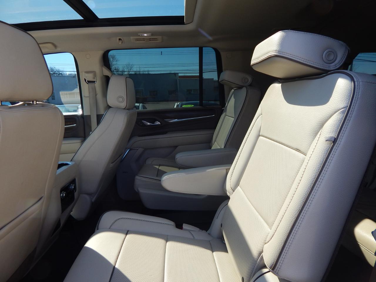 GMC Yukon XL Denali 4WD 2021