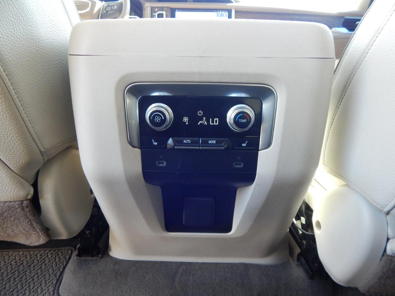 GMC Yukon XL Denali 4WD 2021