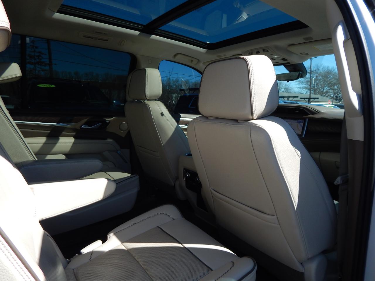 GMC Yukon XL Denali 4WD 2021