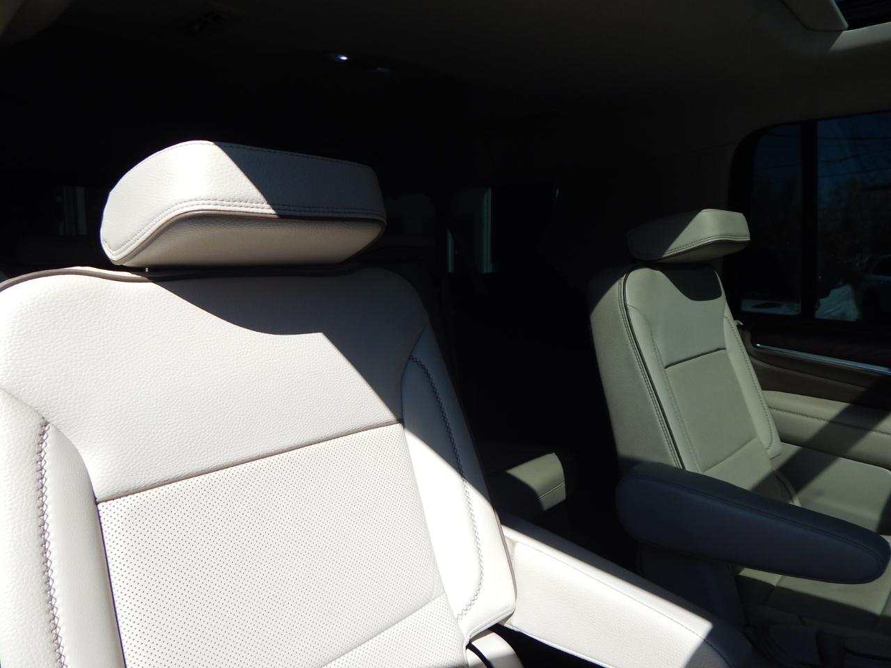 GMC Yukon XL Denali 4WD 2021