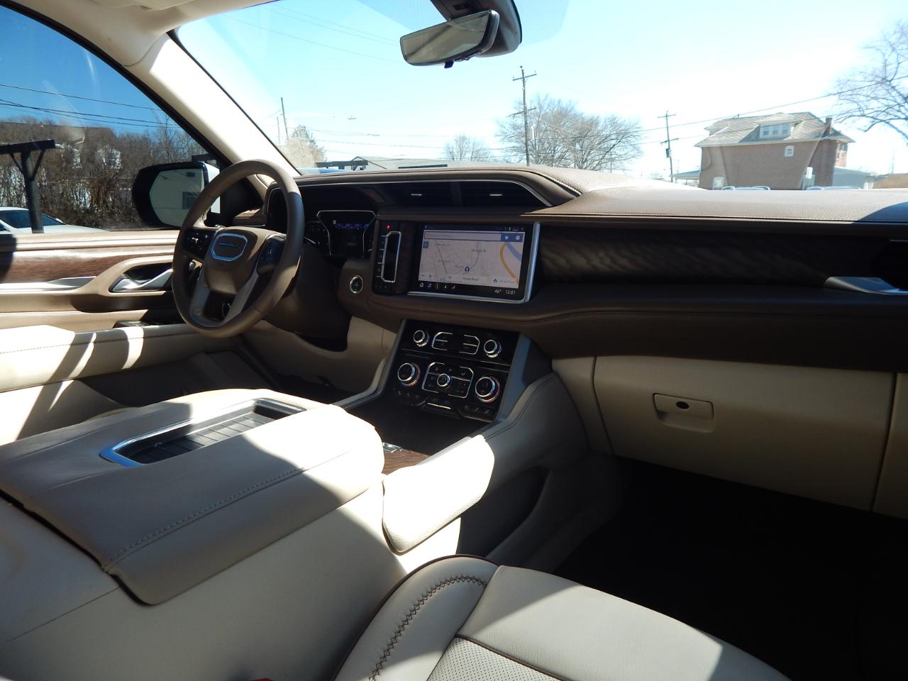 GMC Yukon XL Denali 4WD 2021