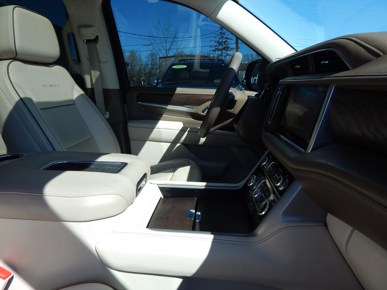 GMC Yukon XL Denali 4WD 2021