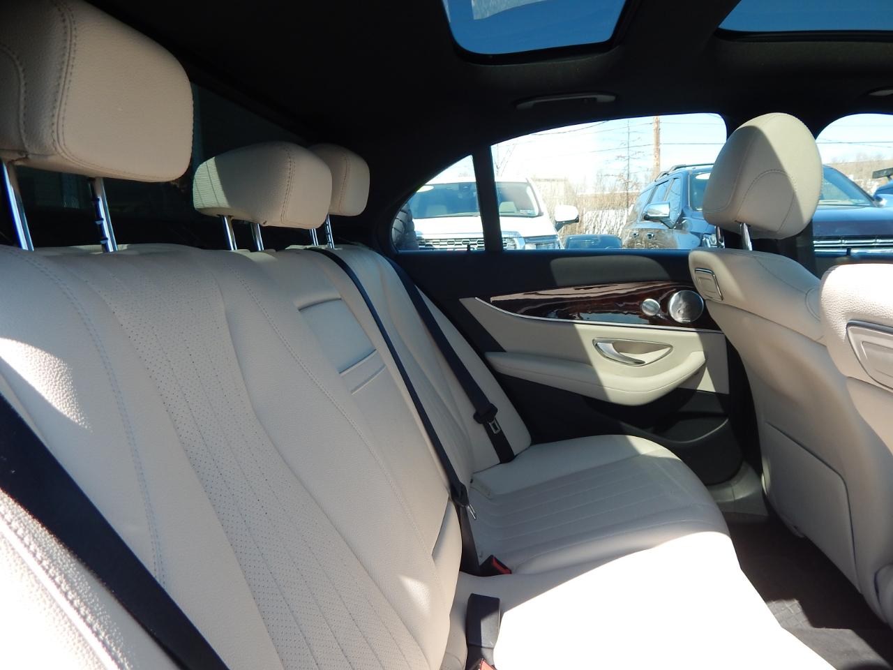 Mercedes-Benz E-Class E 300 4MATIC Sedan 2019