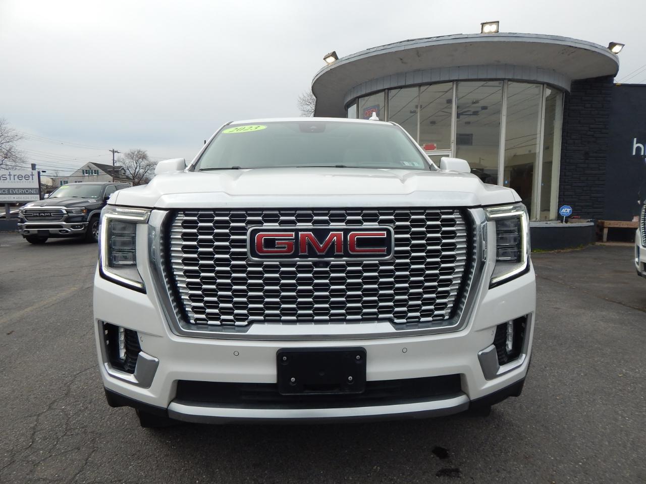 GMC Yukon XL 4WD 4dr Denali 2023