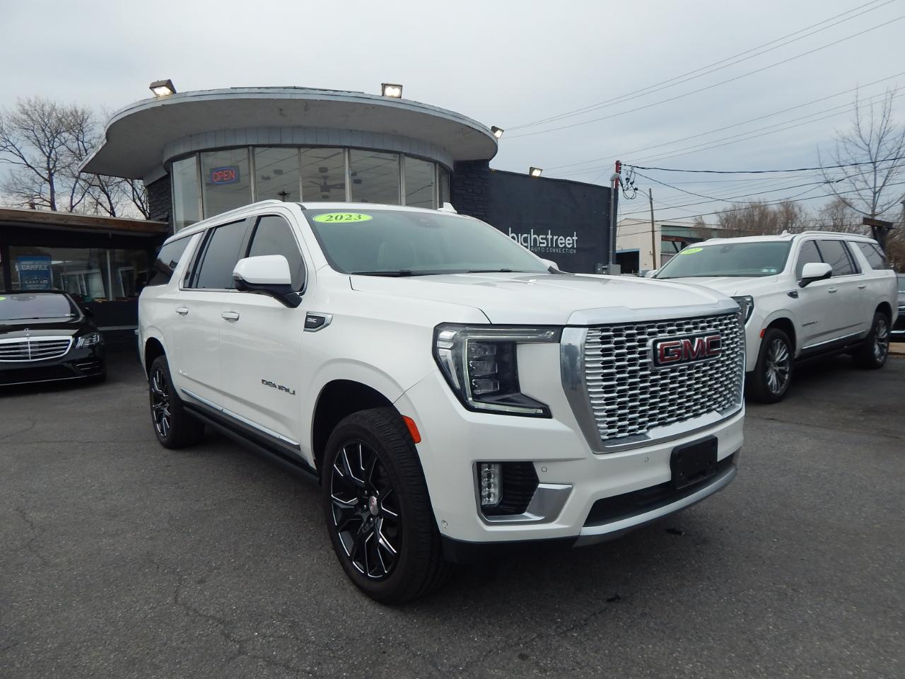 GMC Yukon XL 4WD 4dr Denali 2023