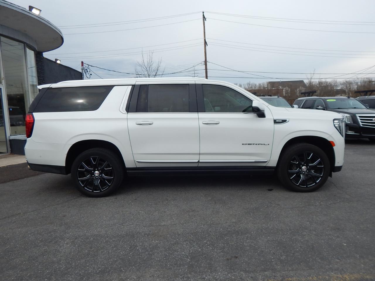 GMC Yukon XL 4WD 4dr Denali 2023