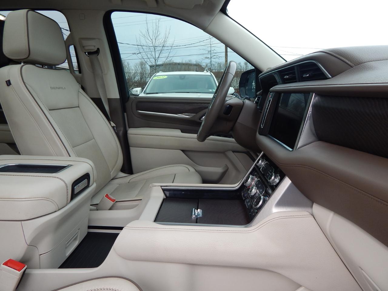 GMC Yukon XL 4WD 4dr Denali 2023