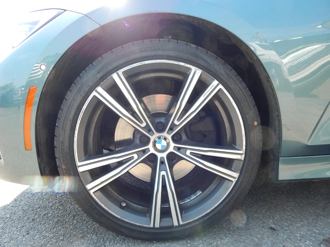 BMW 3 Series 330i xDrive Sedan 2021