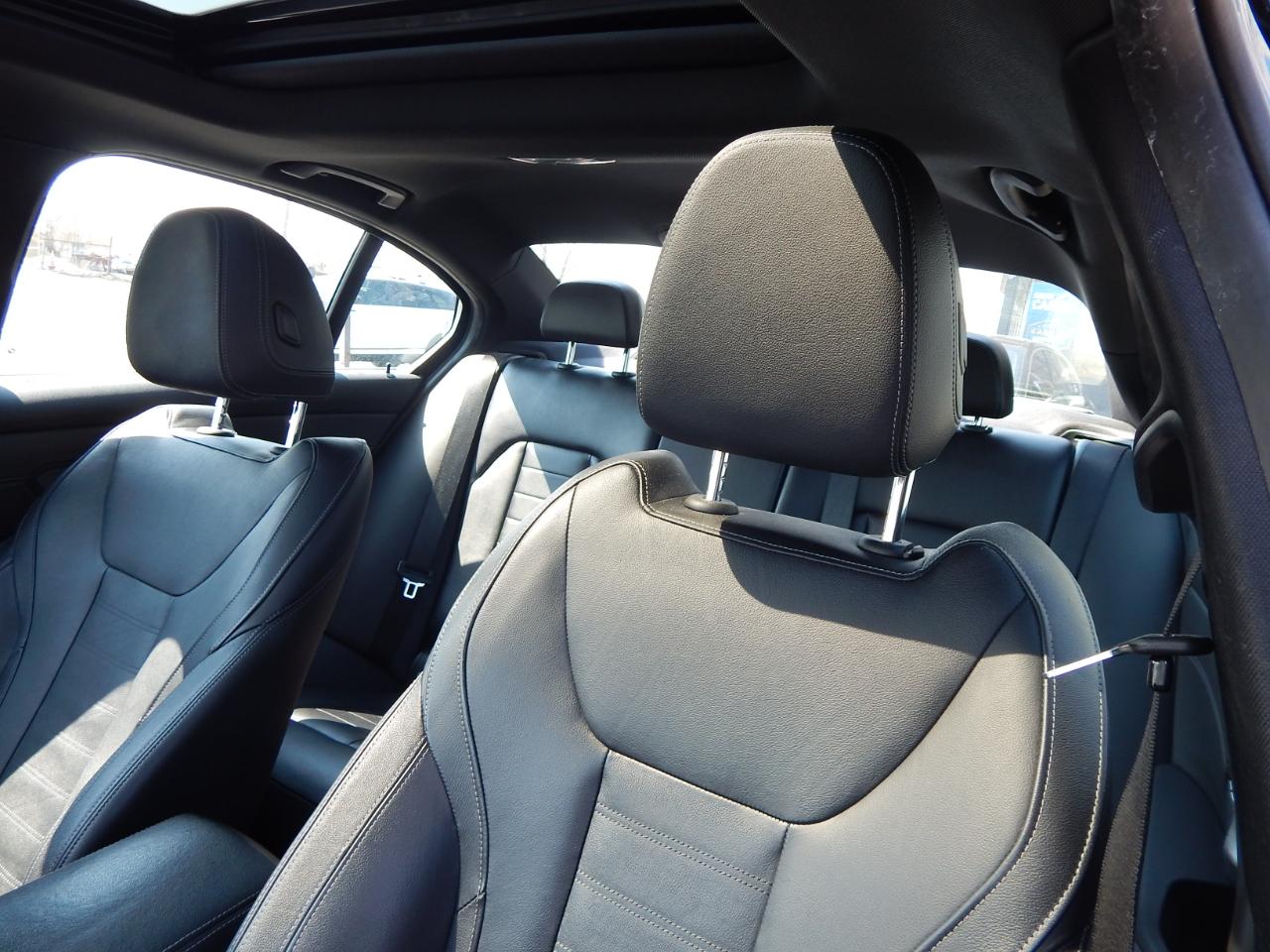 BMW 3 Series 330i xDrive Sedan 2021